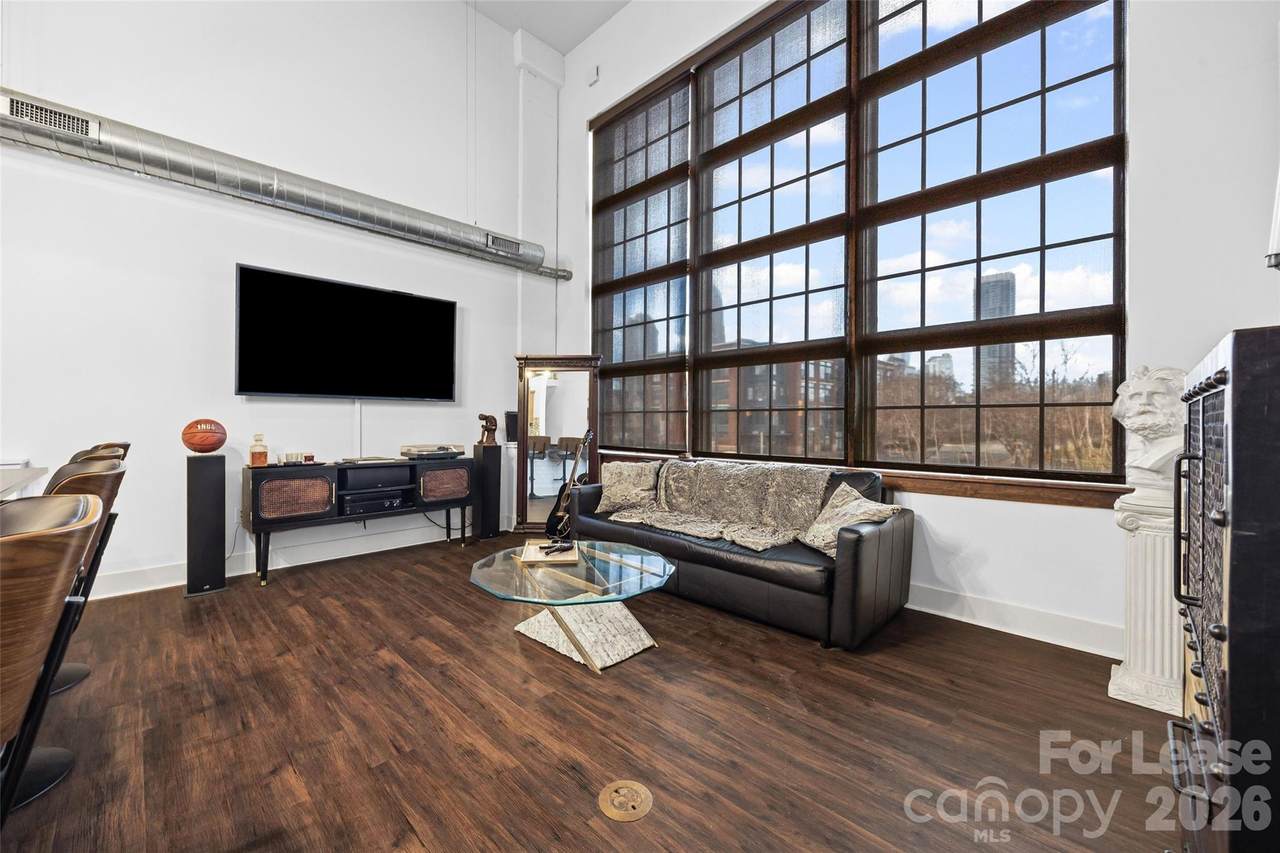 715 Graham Street - Photo 1