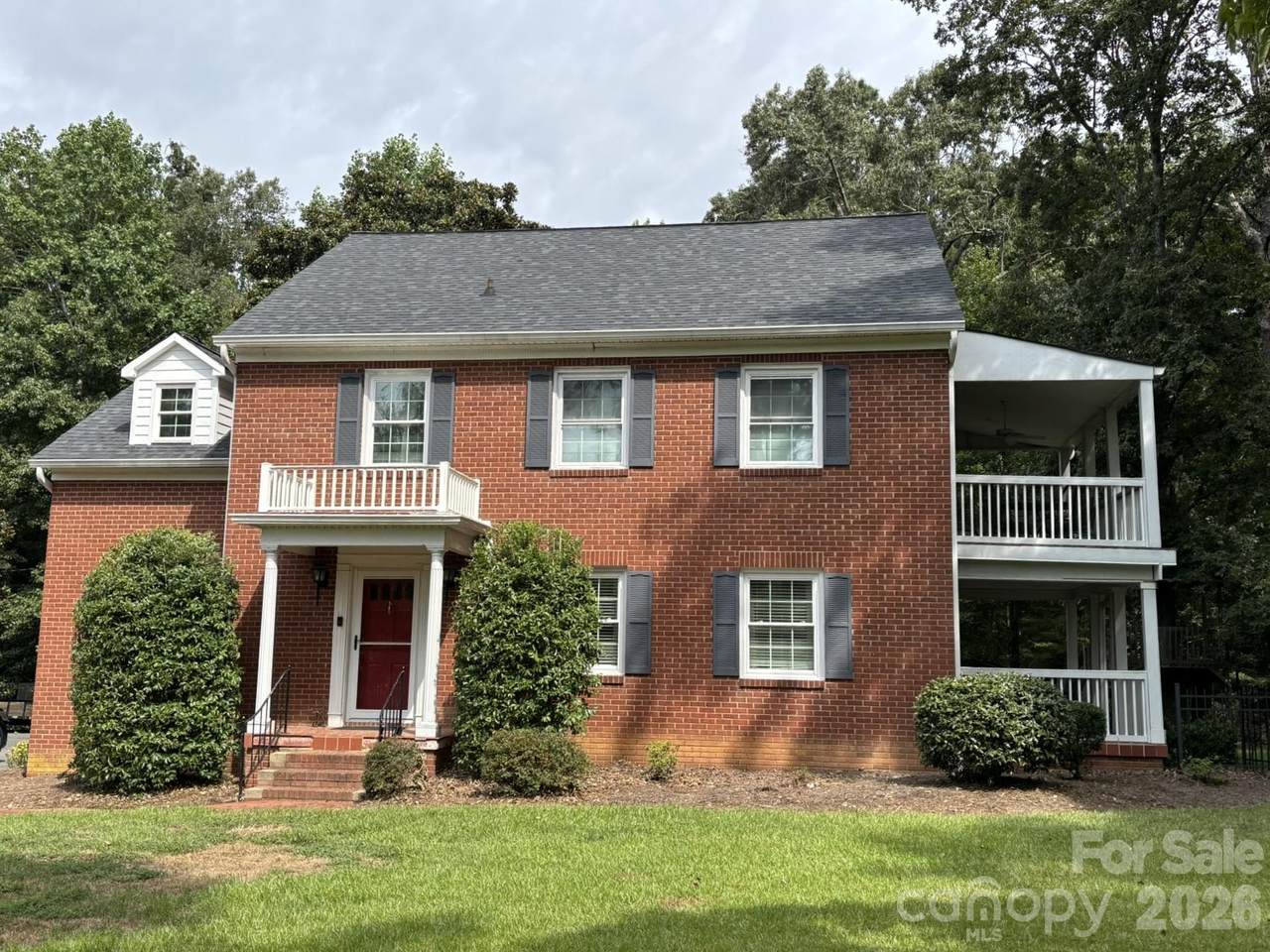 215 Biscoe Road - Photo 1