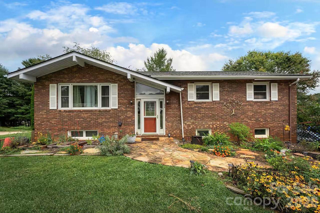 124 Oak Hill Road - Photo 1