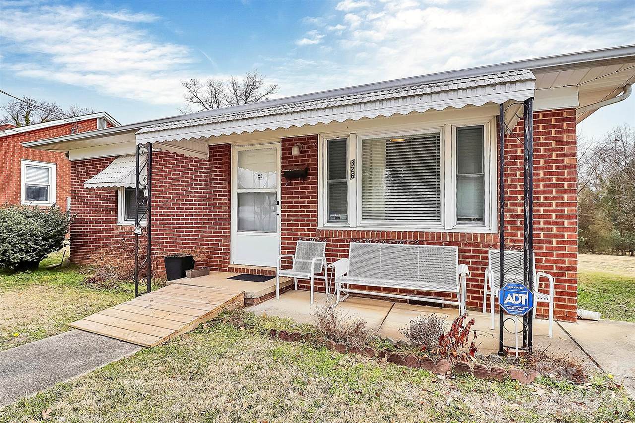 326 Alexander Street - Photo 1
