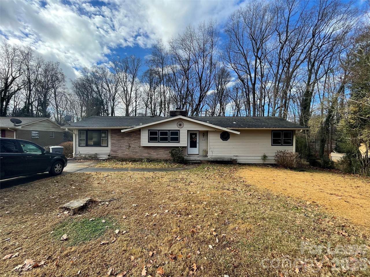 6225 Branch Hill Circle - Photo 1