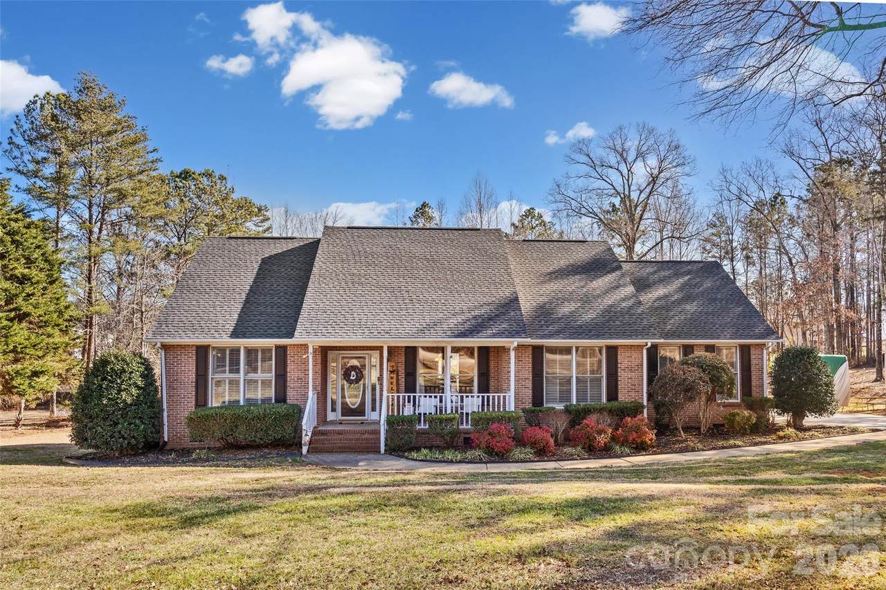 3470 Victorian Hills Drive - Photo 1