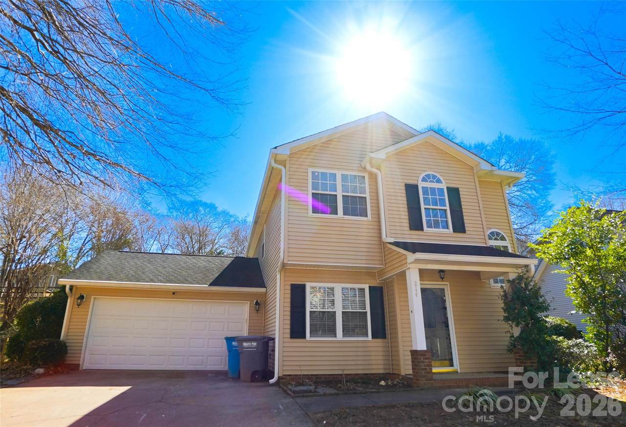 214 Howe Street - Photo 1