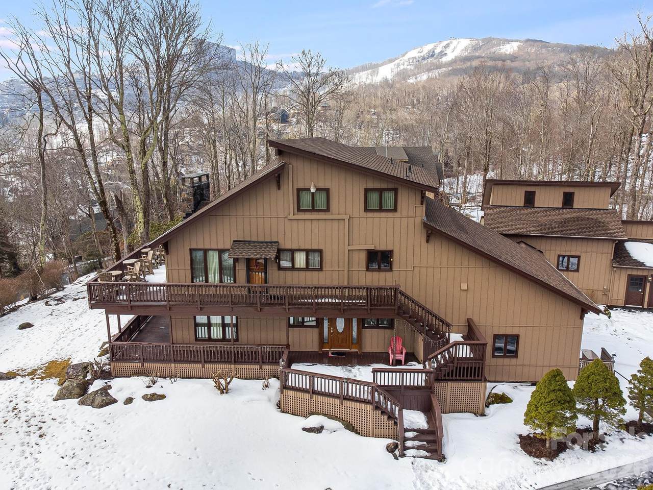 301 Highland Circle - Photo 1
