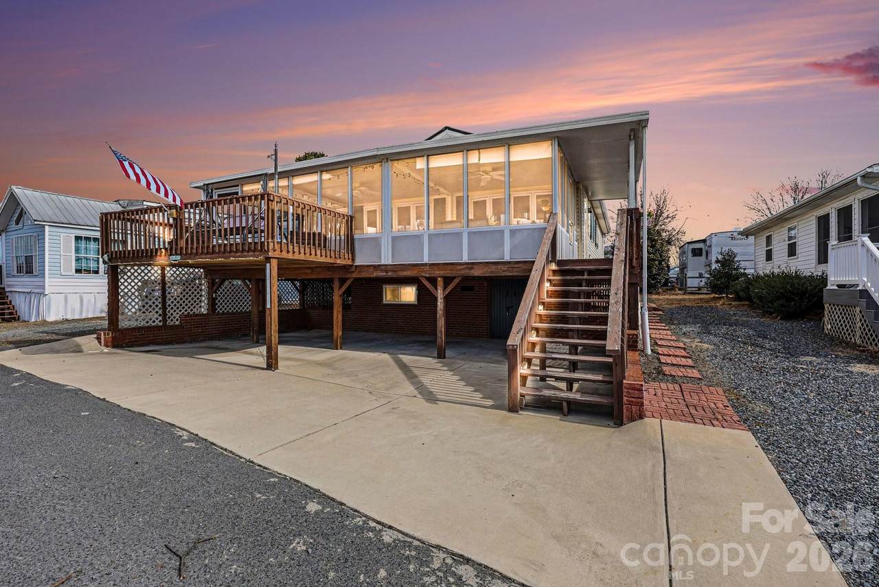 109 Scenic View Drive - Photo 1