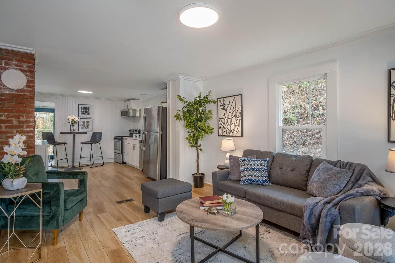 165 Kings Mill Road - Photo 1