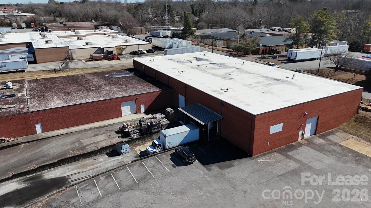 502 25th Street - Photo 1