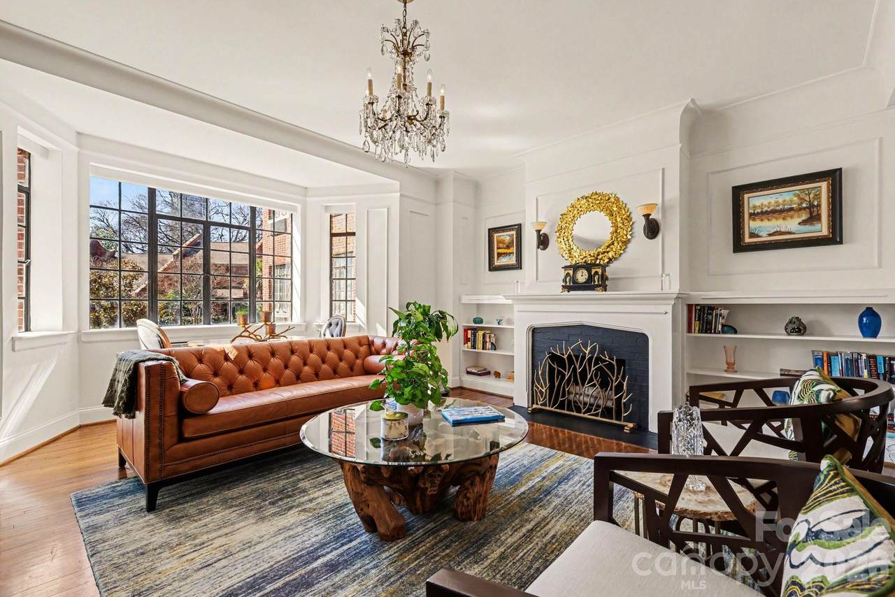 301 10th Street - Photo 1