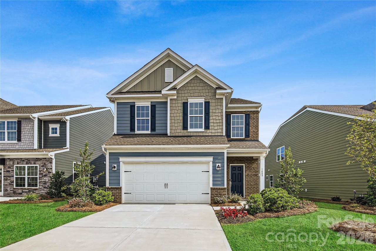 1009 Lookout Shoals Drive - Photo 1