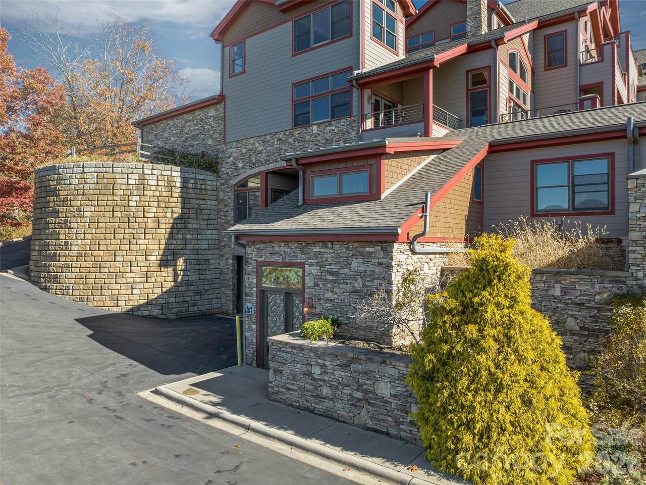 4 Chimney Crest Drive - Photo 1