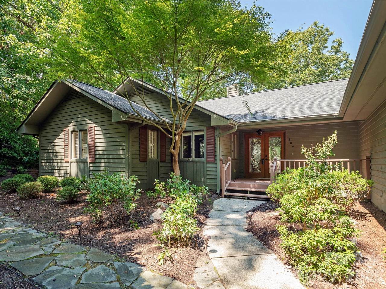 204 Greenleaf Drive - Photo 1