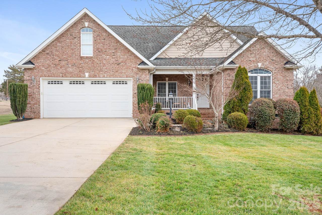 129 Postell Drive - Photo 1
