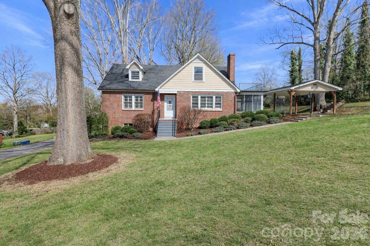 216 31st Avenue - Photo 1