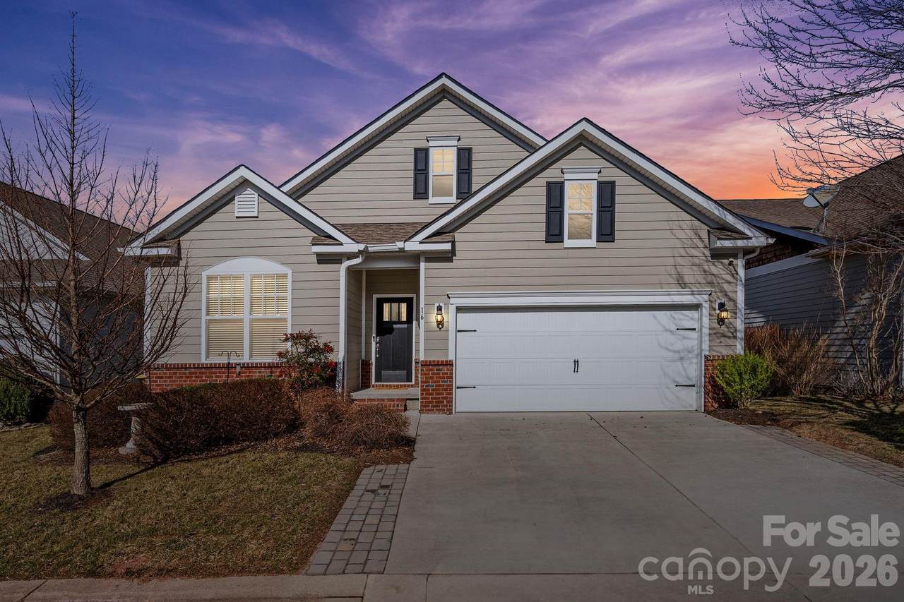 16 Regent Heights Road - Photo 1