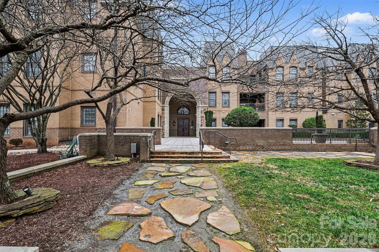 3276 Park Road - Photo 1