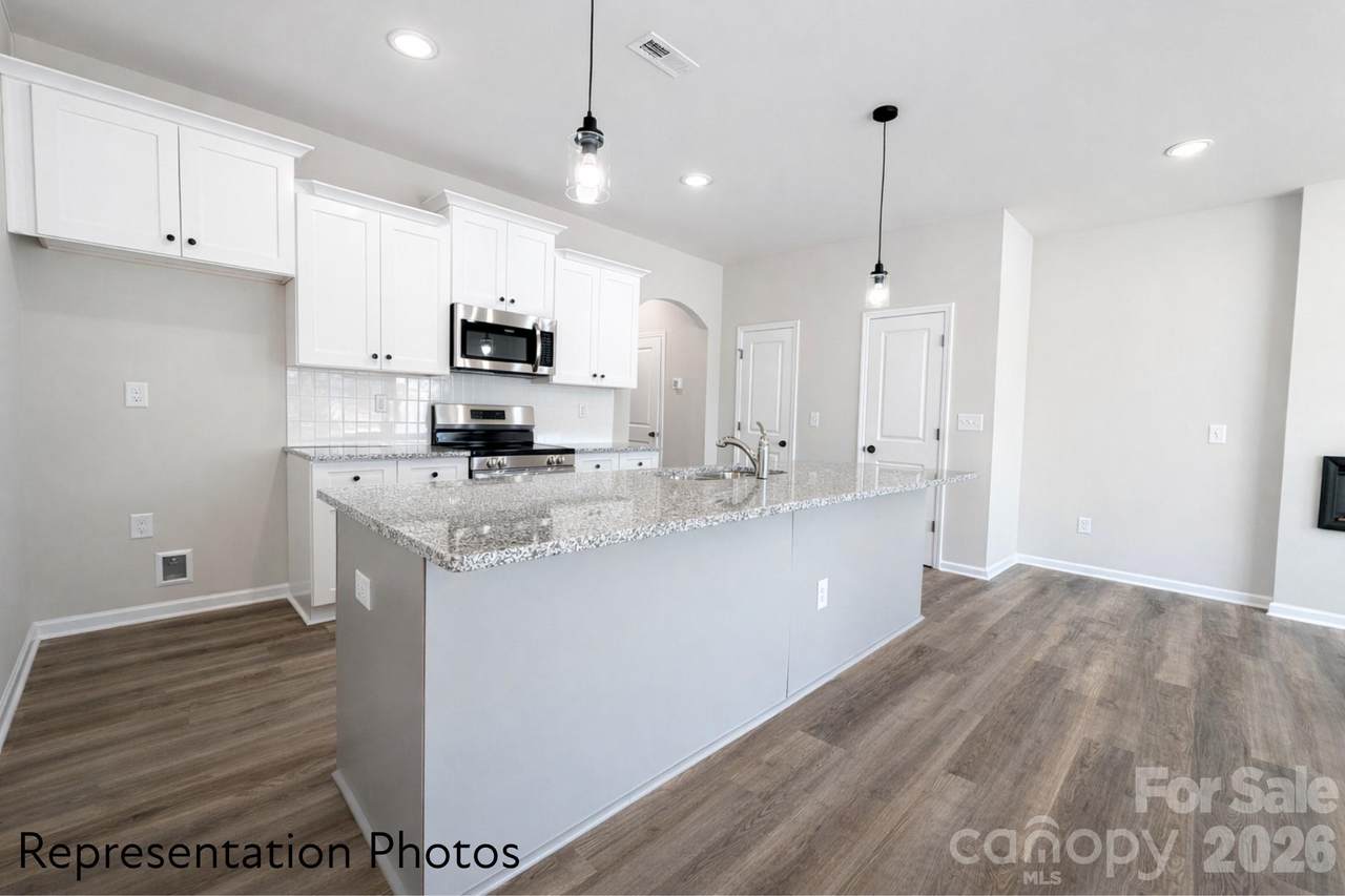 5937 Wallace Avenue - Photo 1