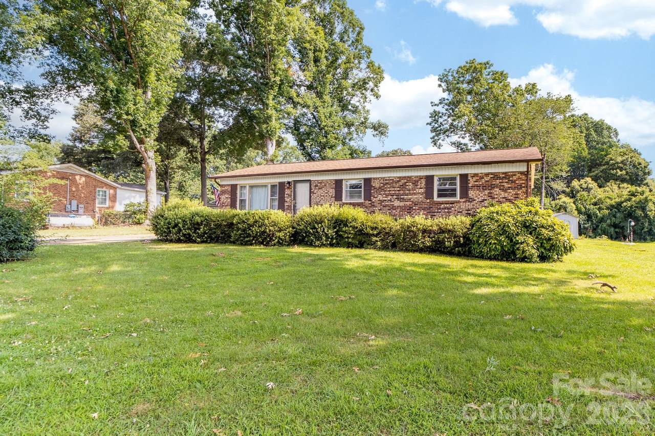 3424 Autumn Drive - Photo 1