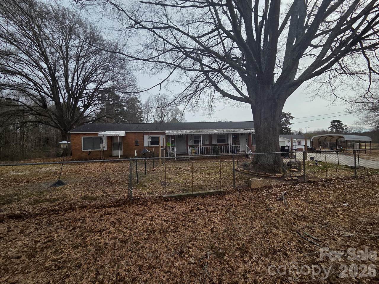 139 Blackburn Drive - Photo 1