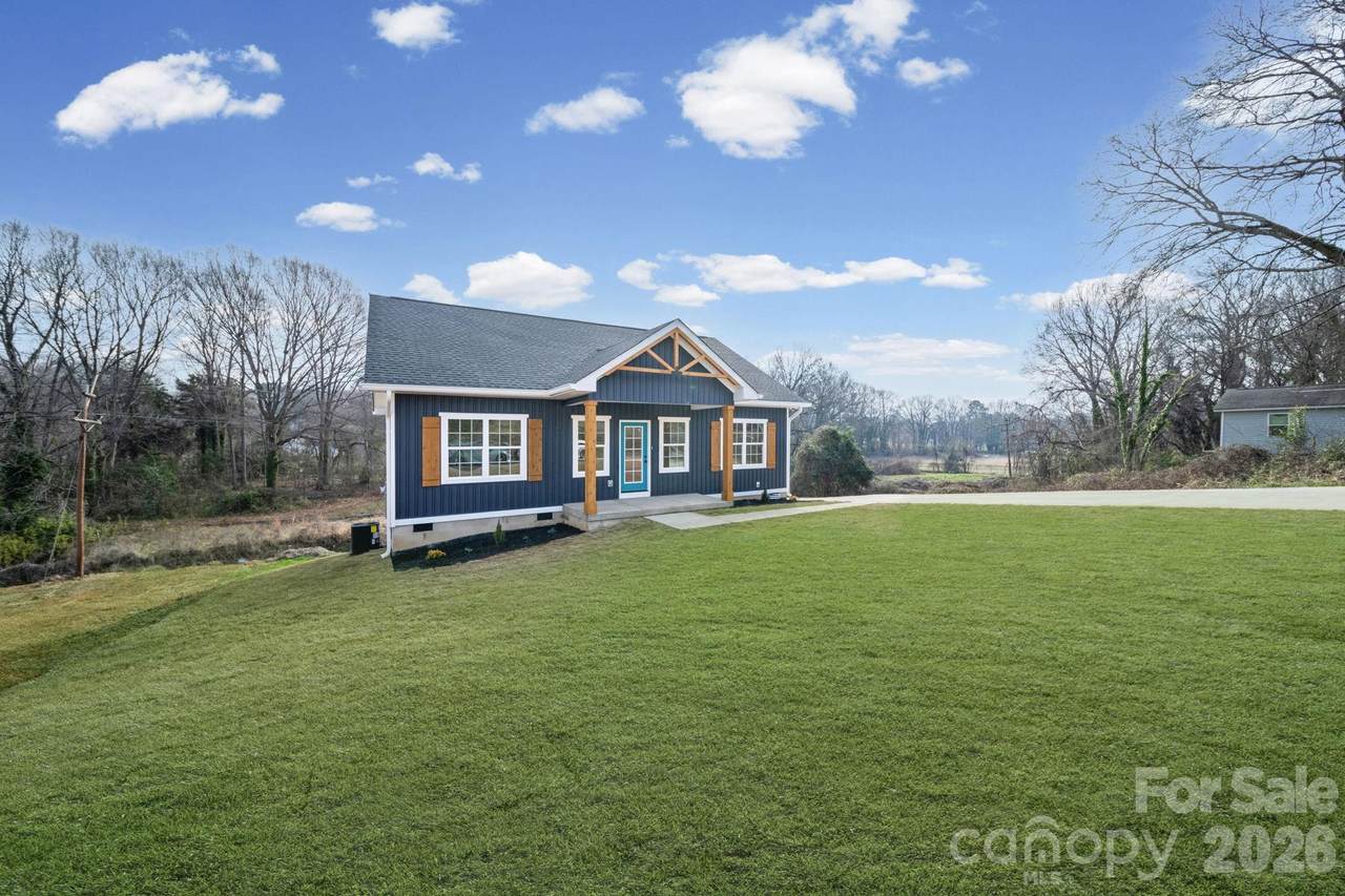 412 Hill Street - Photo 1