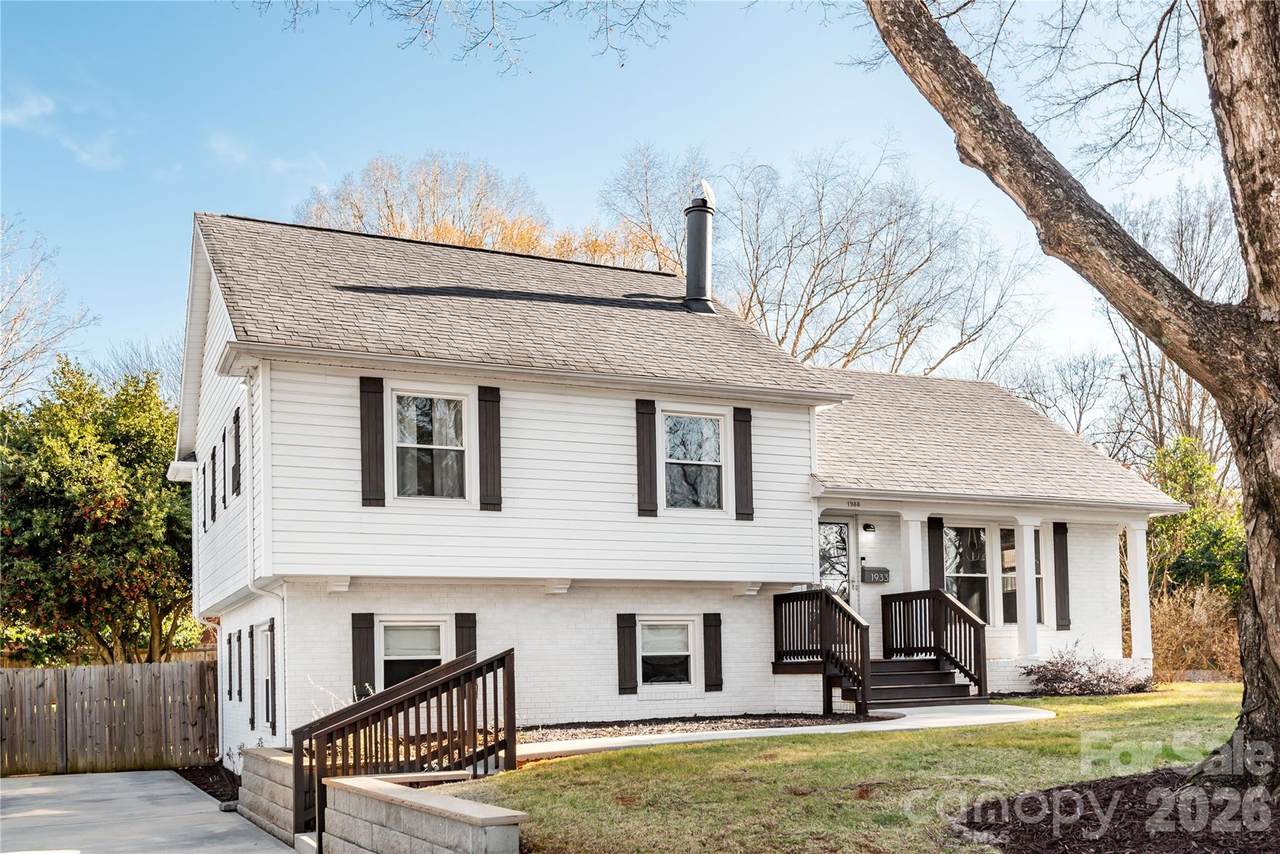 1933 Bentley Place - Photo 1