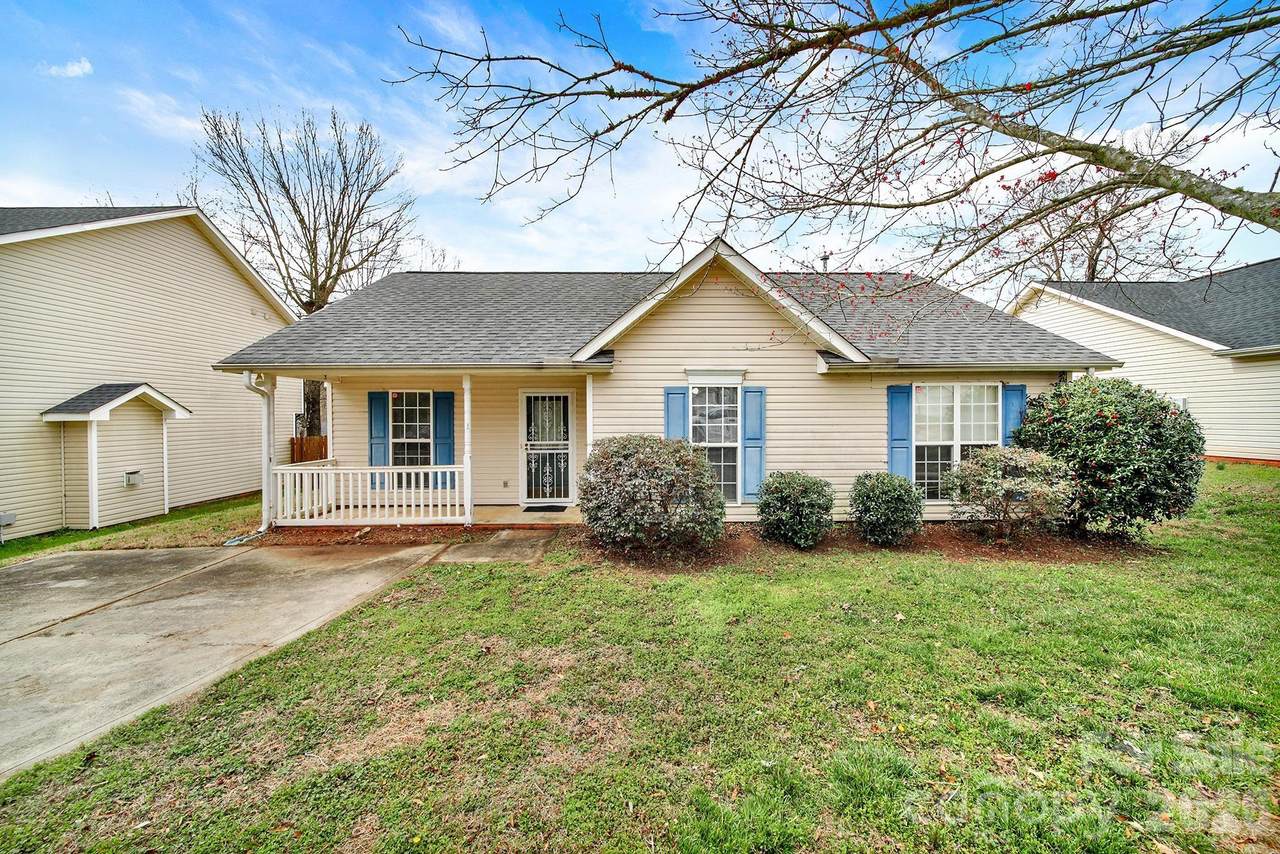 1236 Autumn Breeze Court - Photo 1