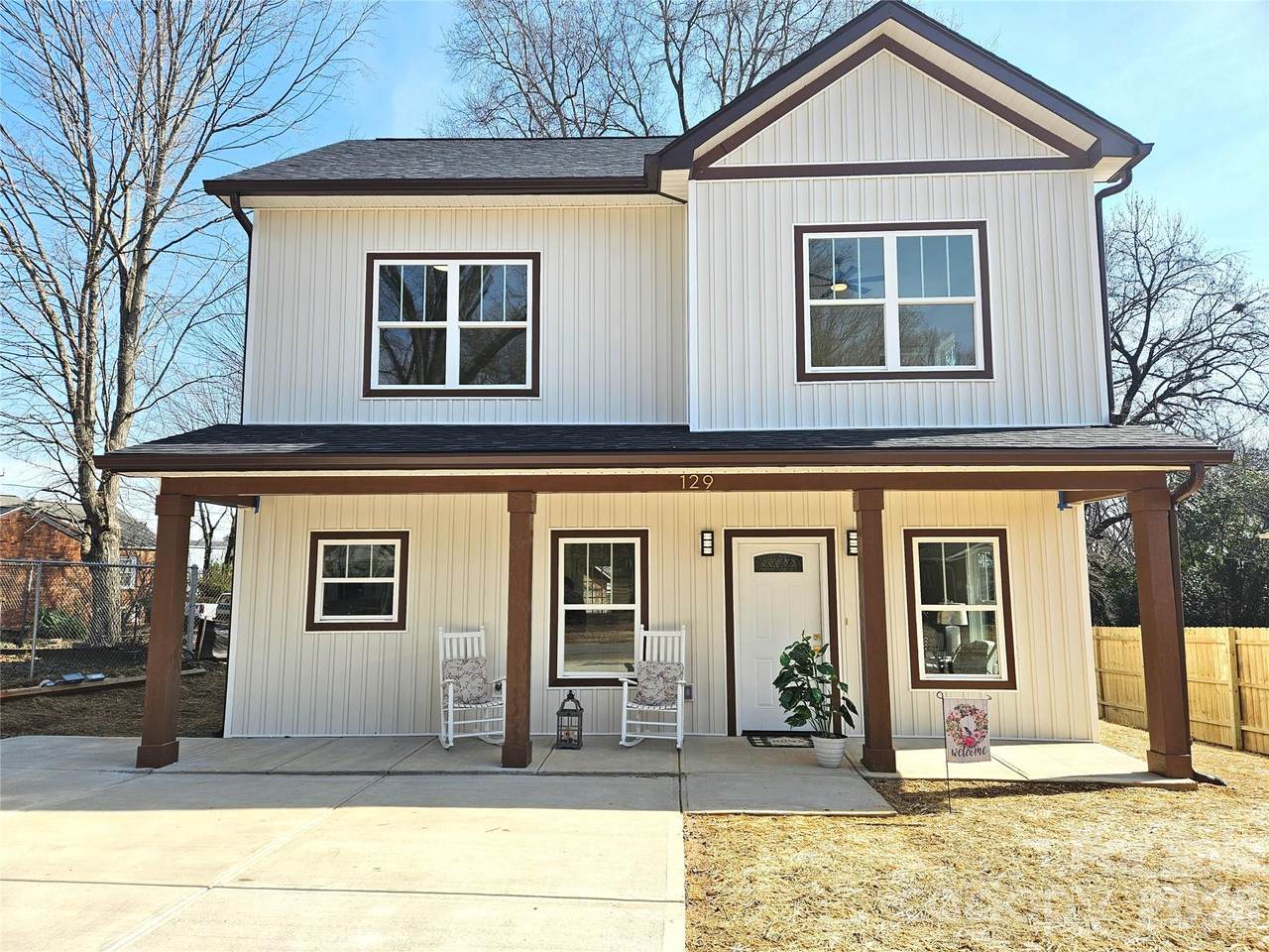 129 Woodlawn Drive - Photo 1