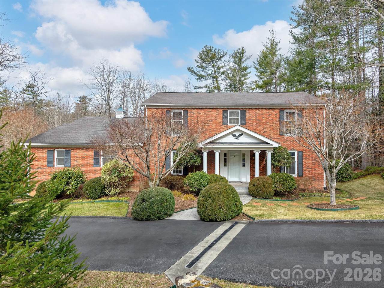 110 Glengary Drive - Photo 1