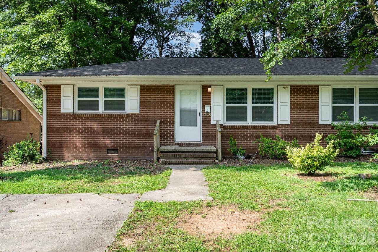 602 Camrose Drive - Photo 1