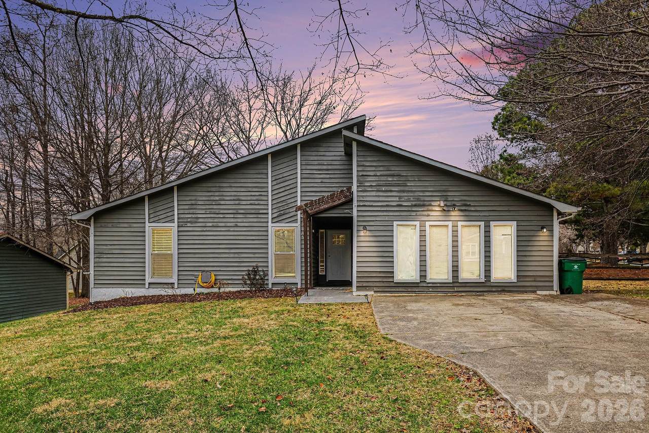 6022 Hanna Court - Photo 1