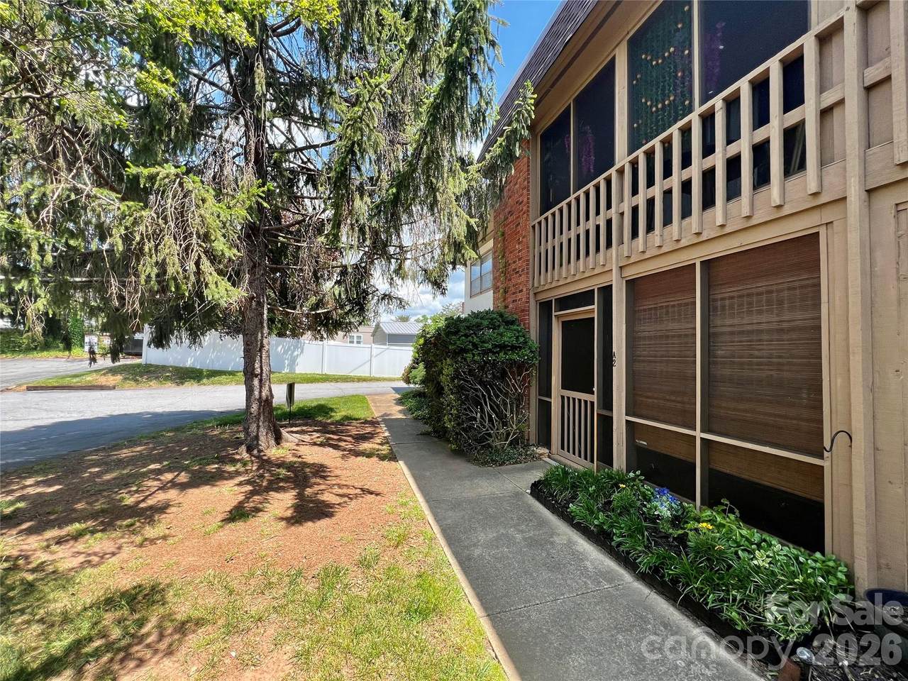 427 6th Avenue - Photo 1