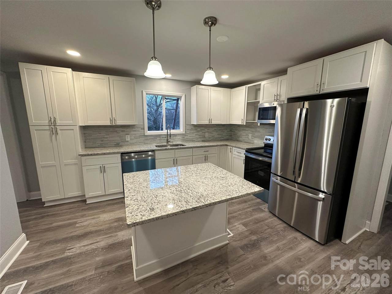 4 American Street - Photo 1