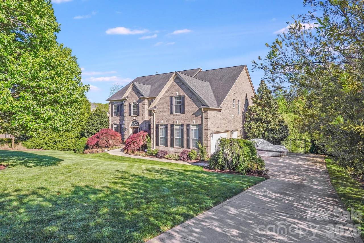 9433 Stonebridge Way - Photo 1