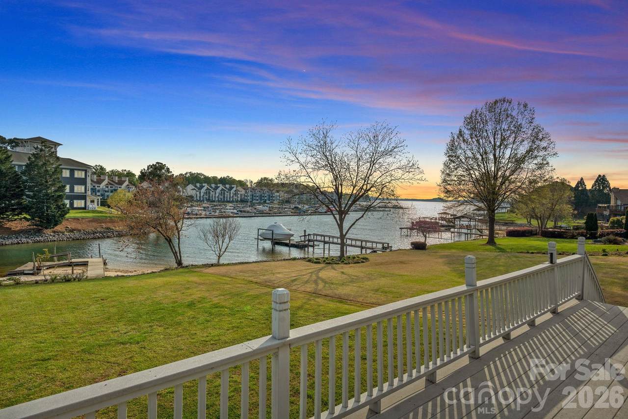 18726 Bluff Point Road - Photo 1