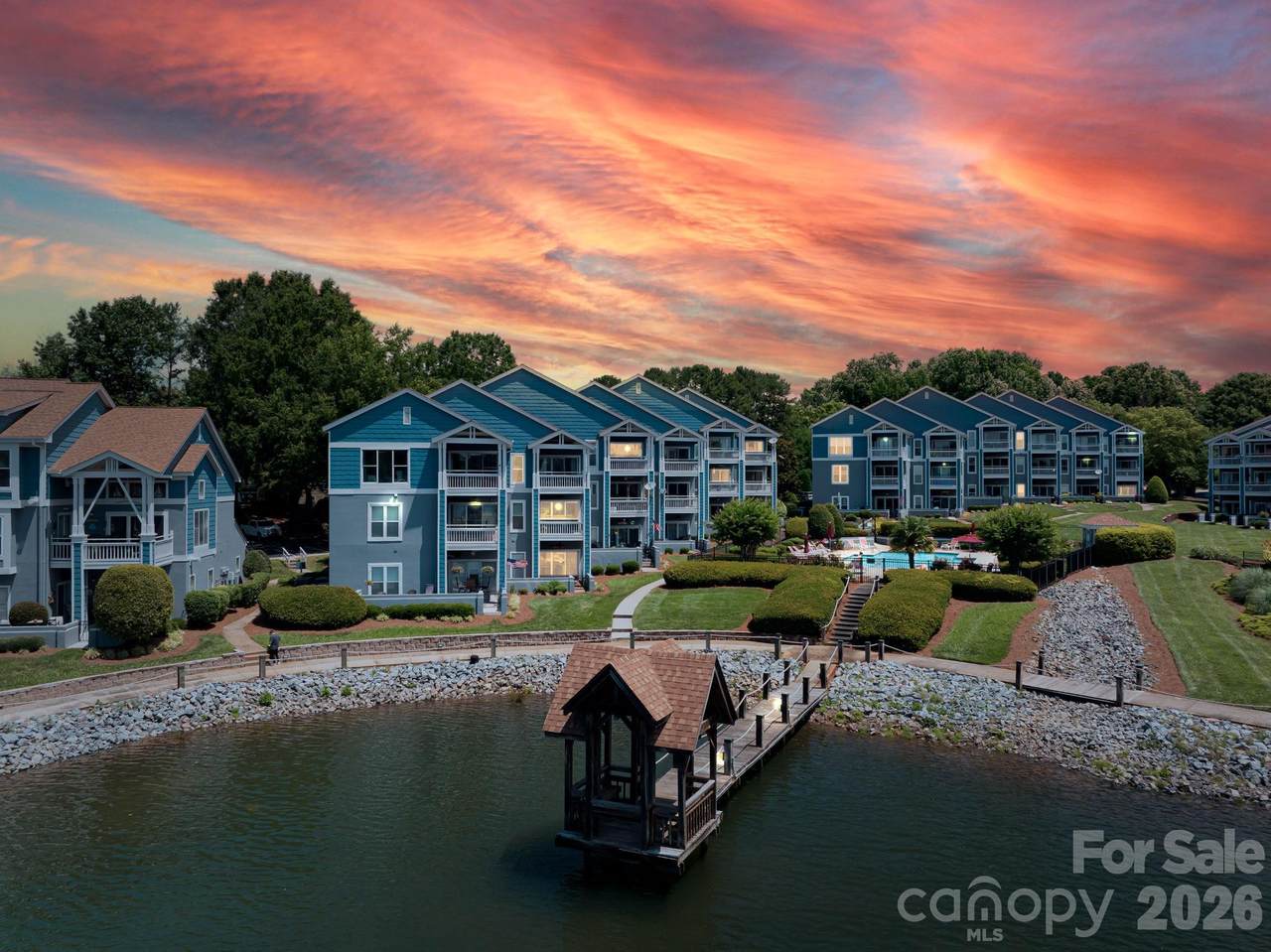 1018 Southwest Drive - Photo 1