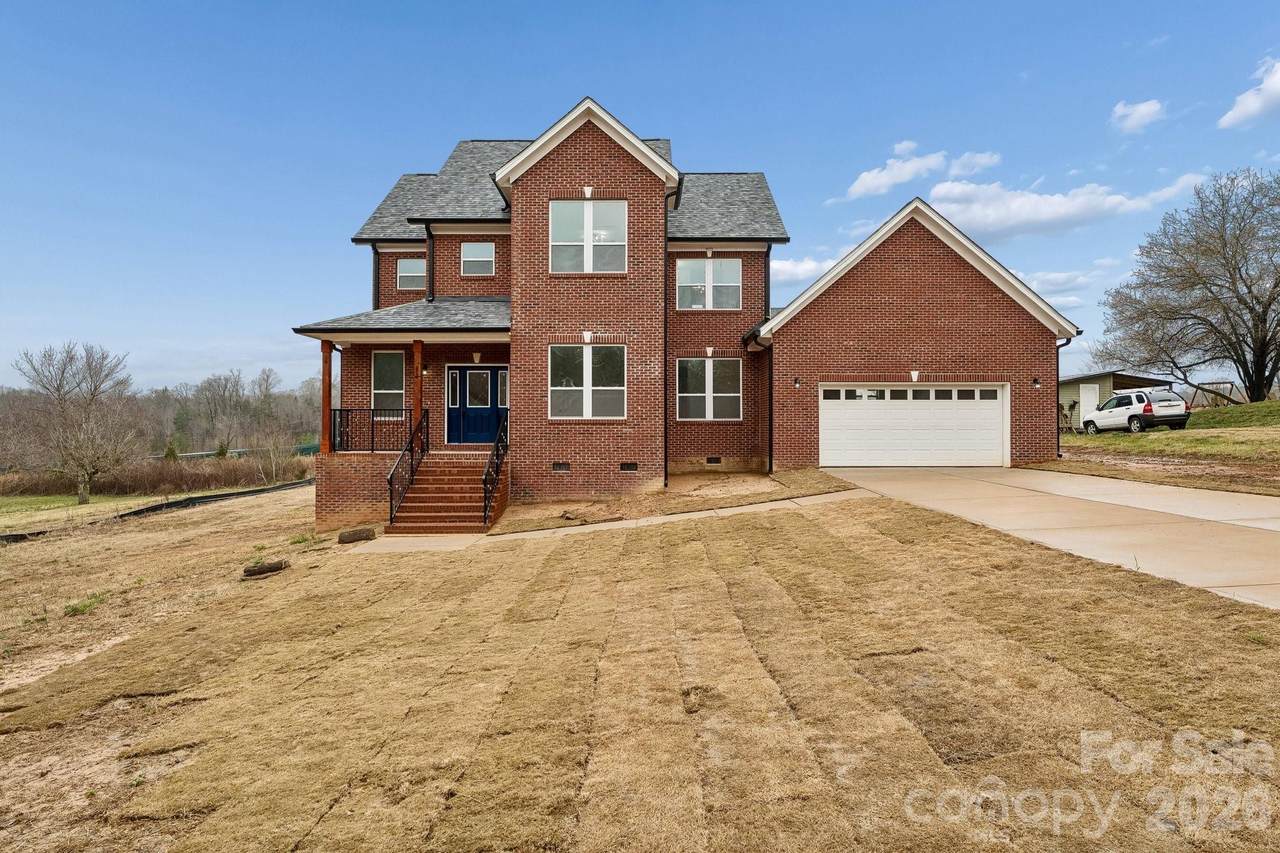 114 Strawberry Court - Photo 1