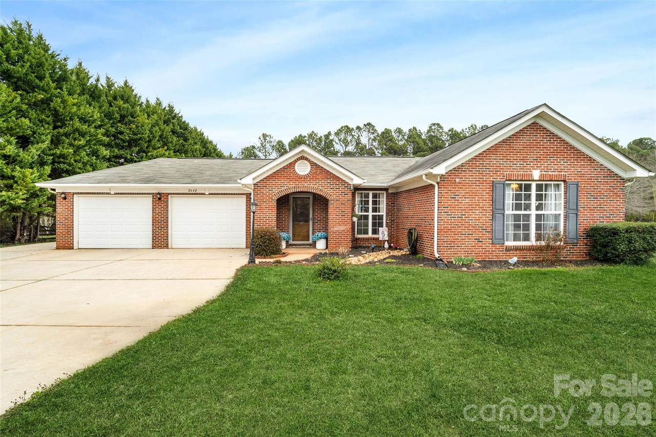 2642 Gradys Ground Drive - Photo 1