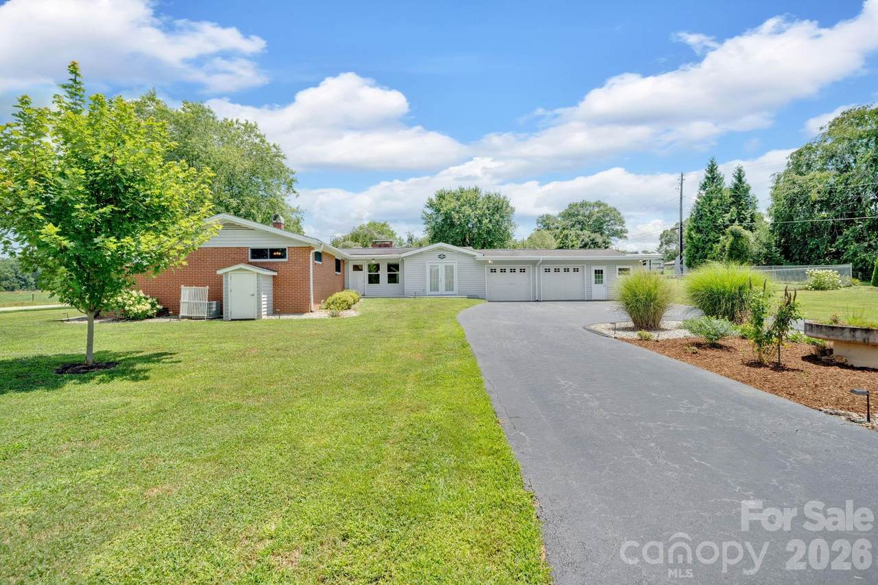 10 Moland Drive - Photo 1