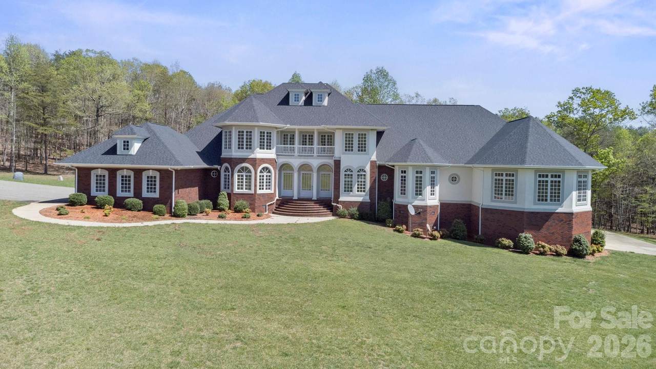 447 Willow Pond Lane - Photo 1