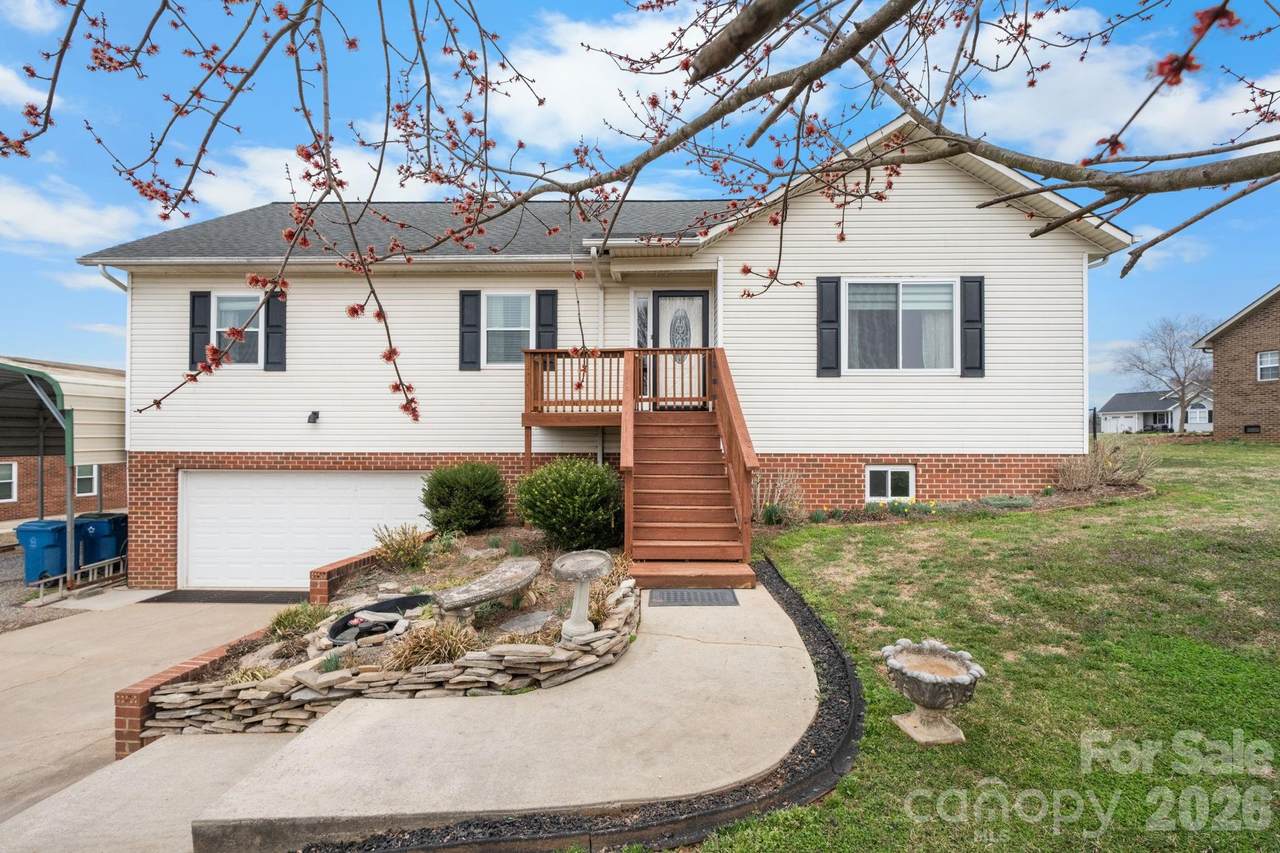 4820 Wordsworth Circle - Photo 1