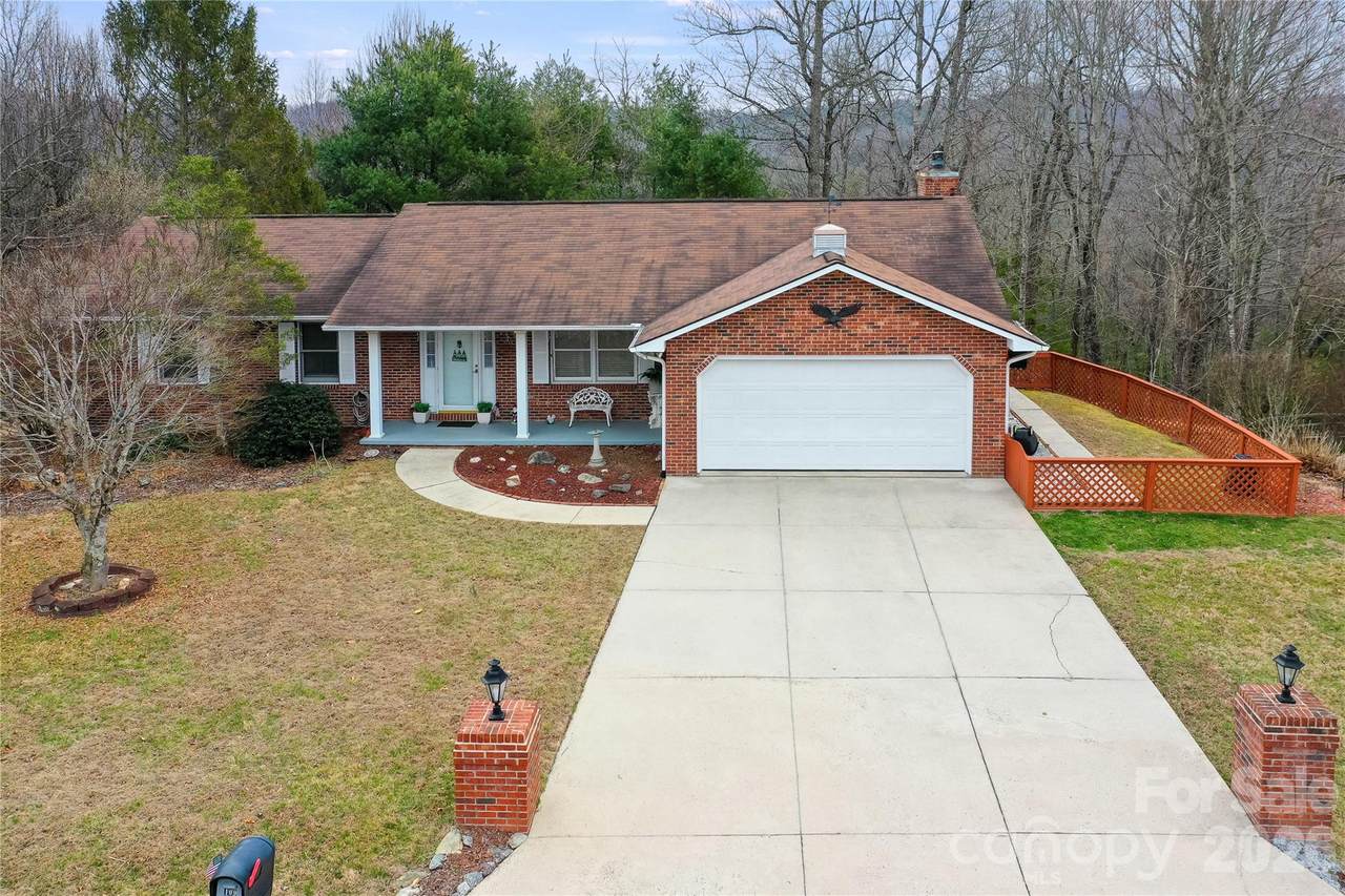 109 Eagle Rock Trail - Photo 1