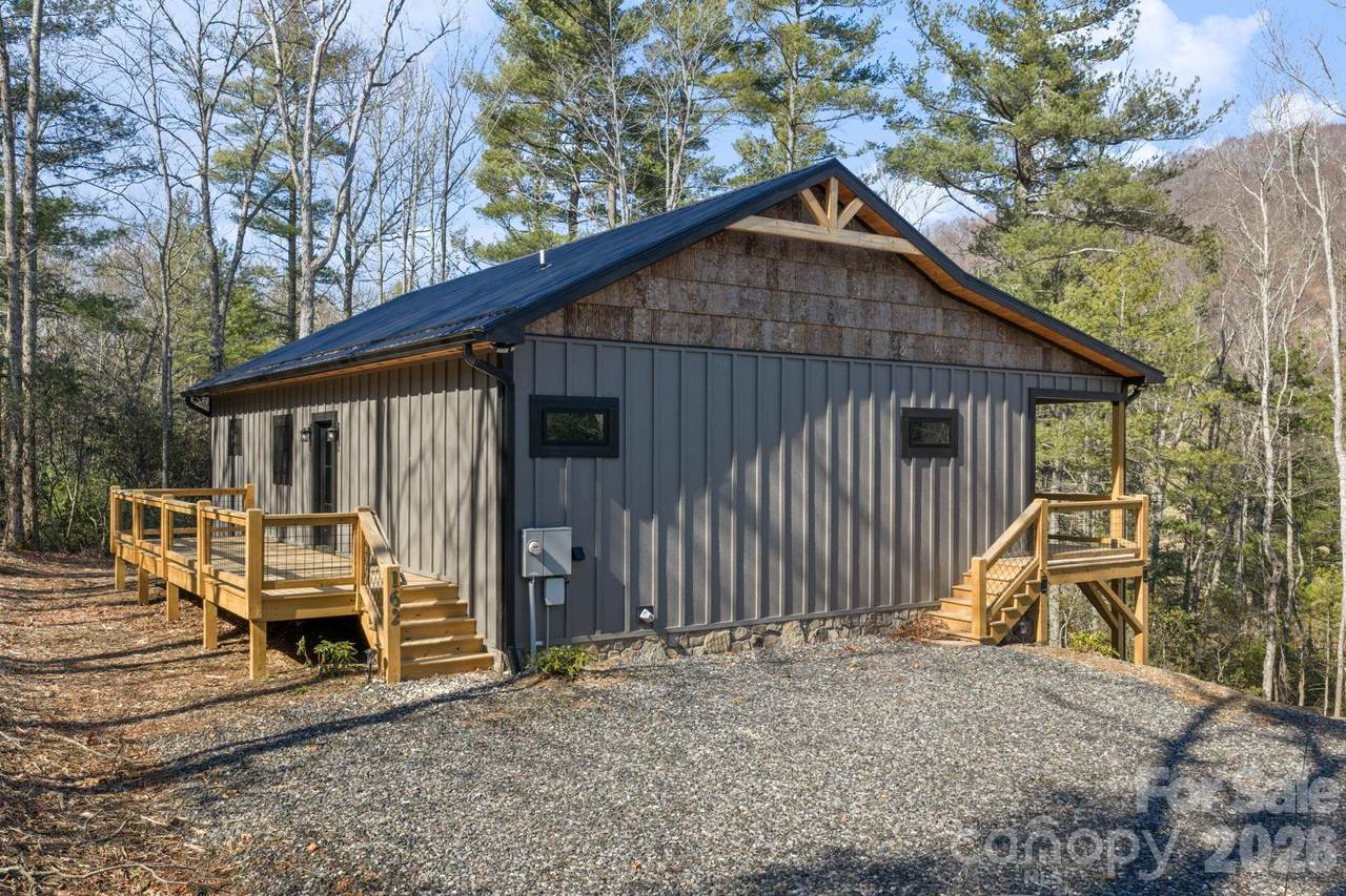162 Shady Oak Lane - Photo 1
