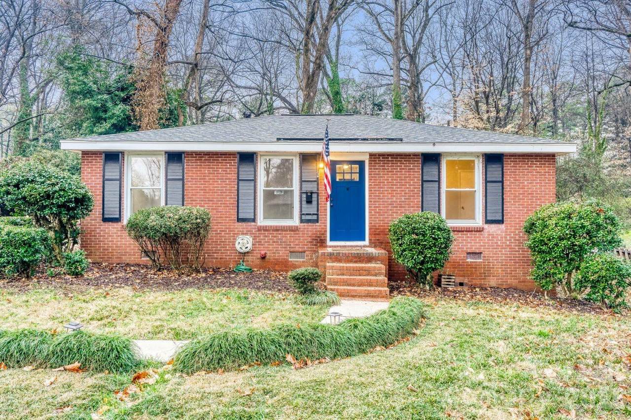 3728 Seaforth Drive - Photo 1