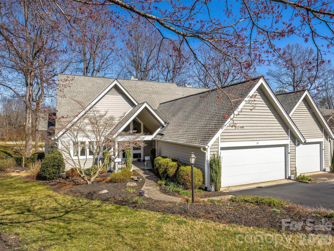 132 Overlook Drive - Photo 1