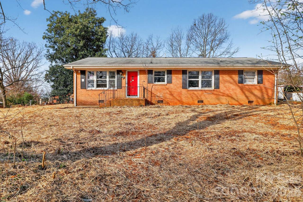 167 Short Road - Photo 1