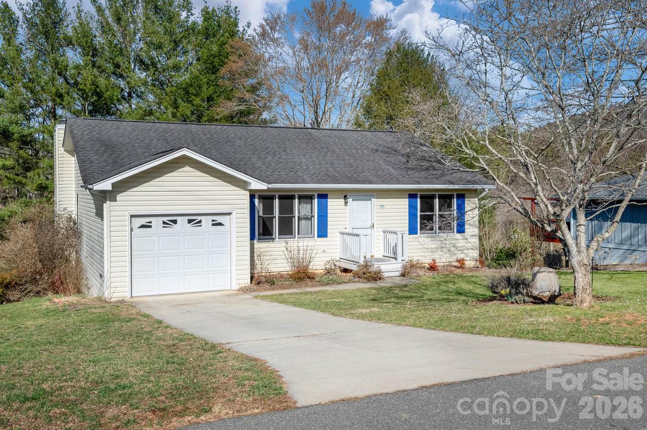 28 Westview Lane - Photo 1