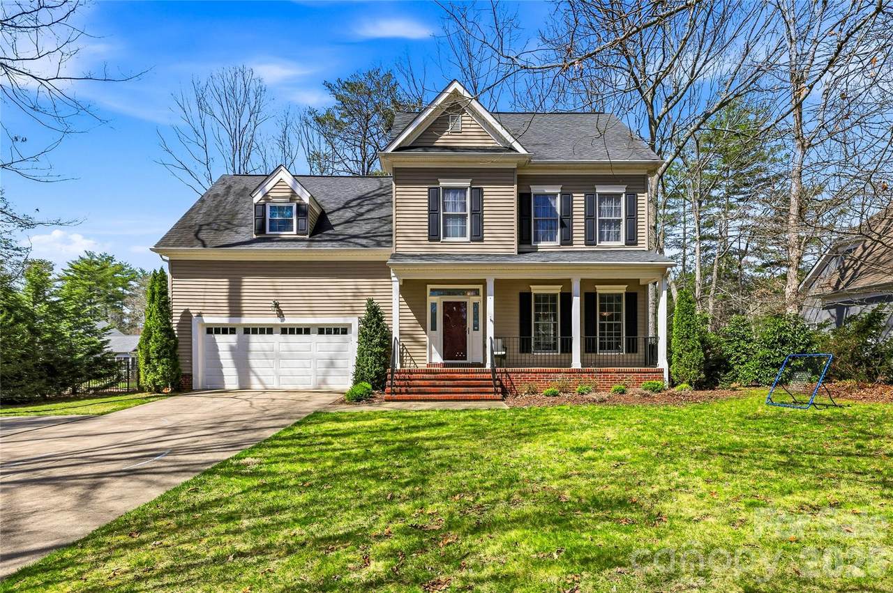 1017 Columbine Road - Photo 1