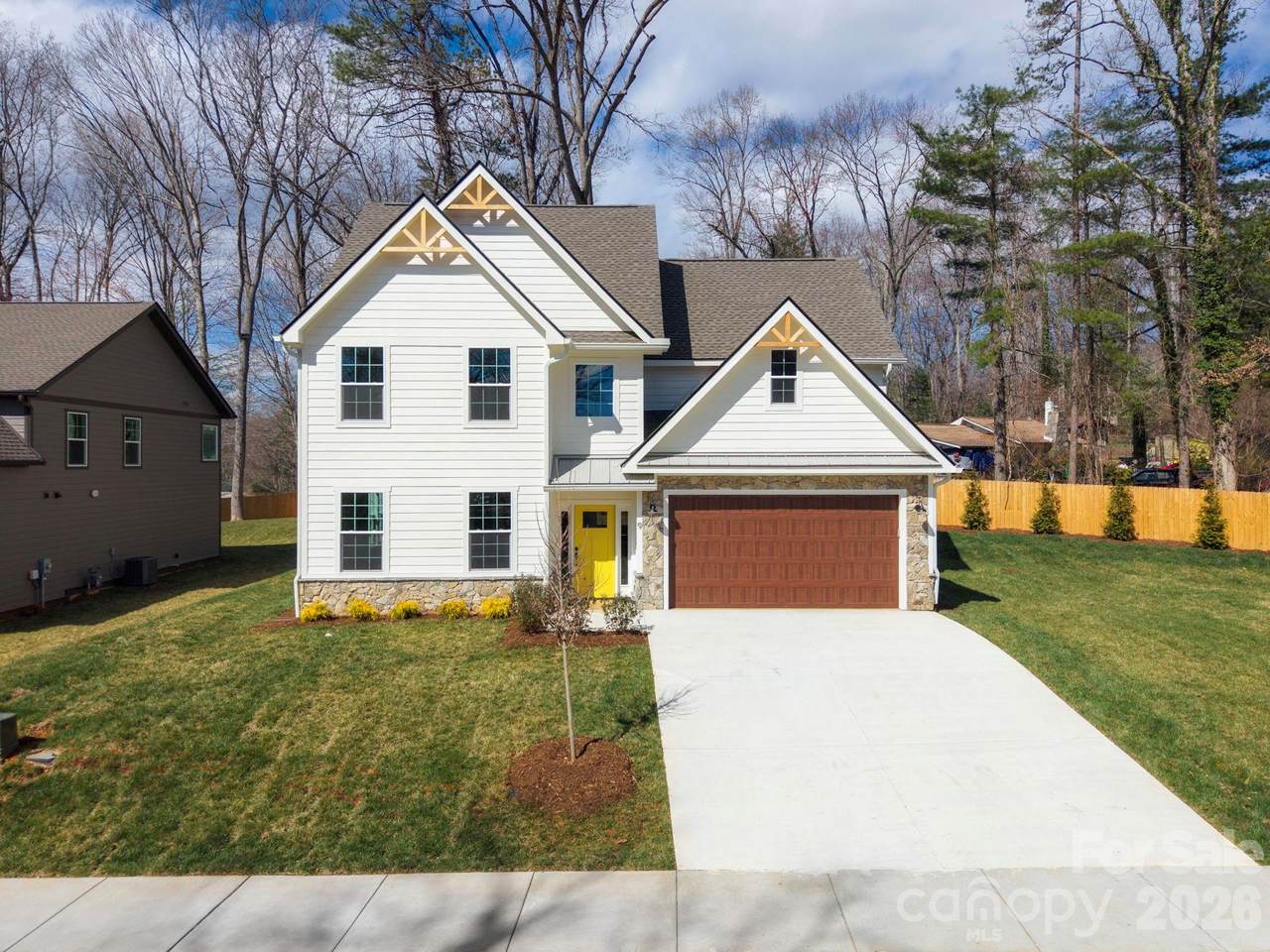 9 Myrtle Lee Cove - Photo 1