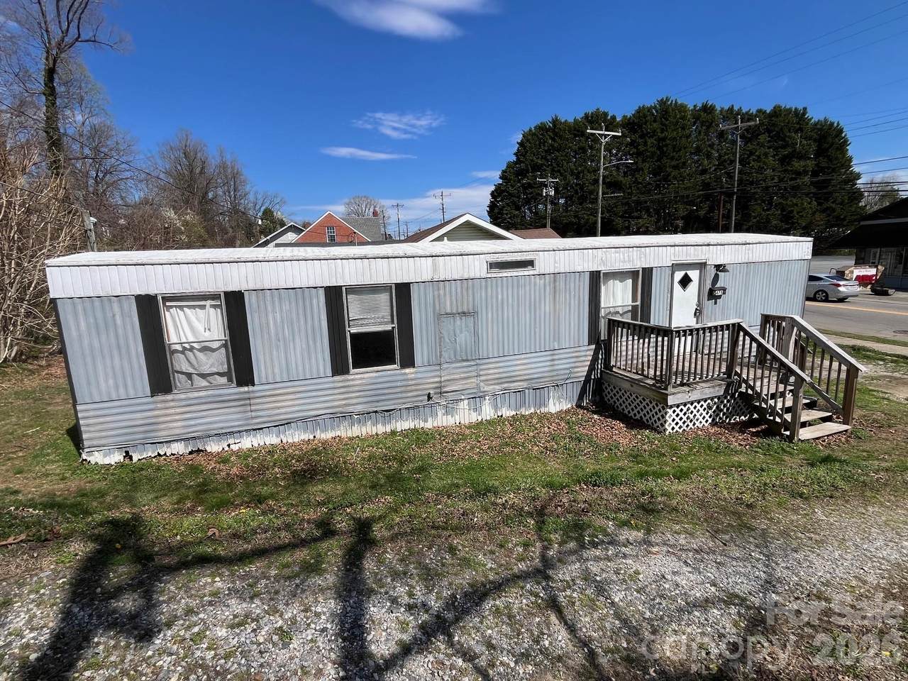 475 Court Street - Photo 1