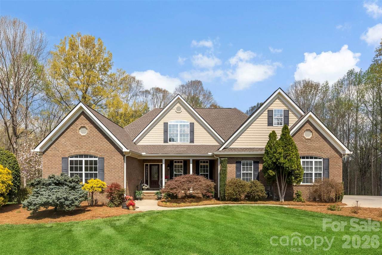 620 Garden Hill Court - Photo 1