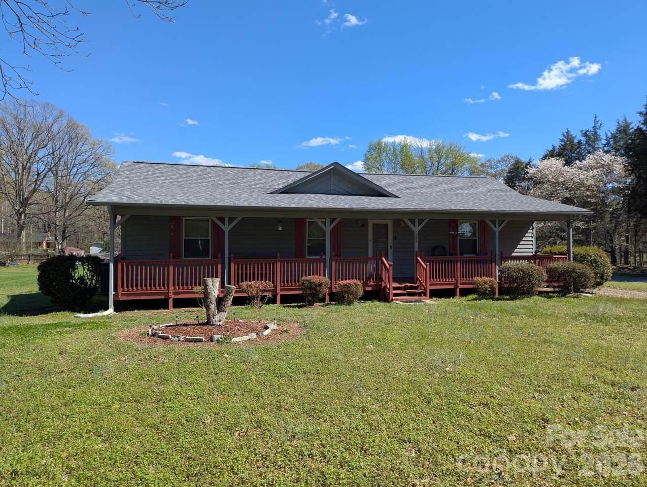 323 Lawing Street - Photo 1